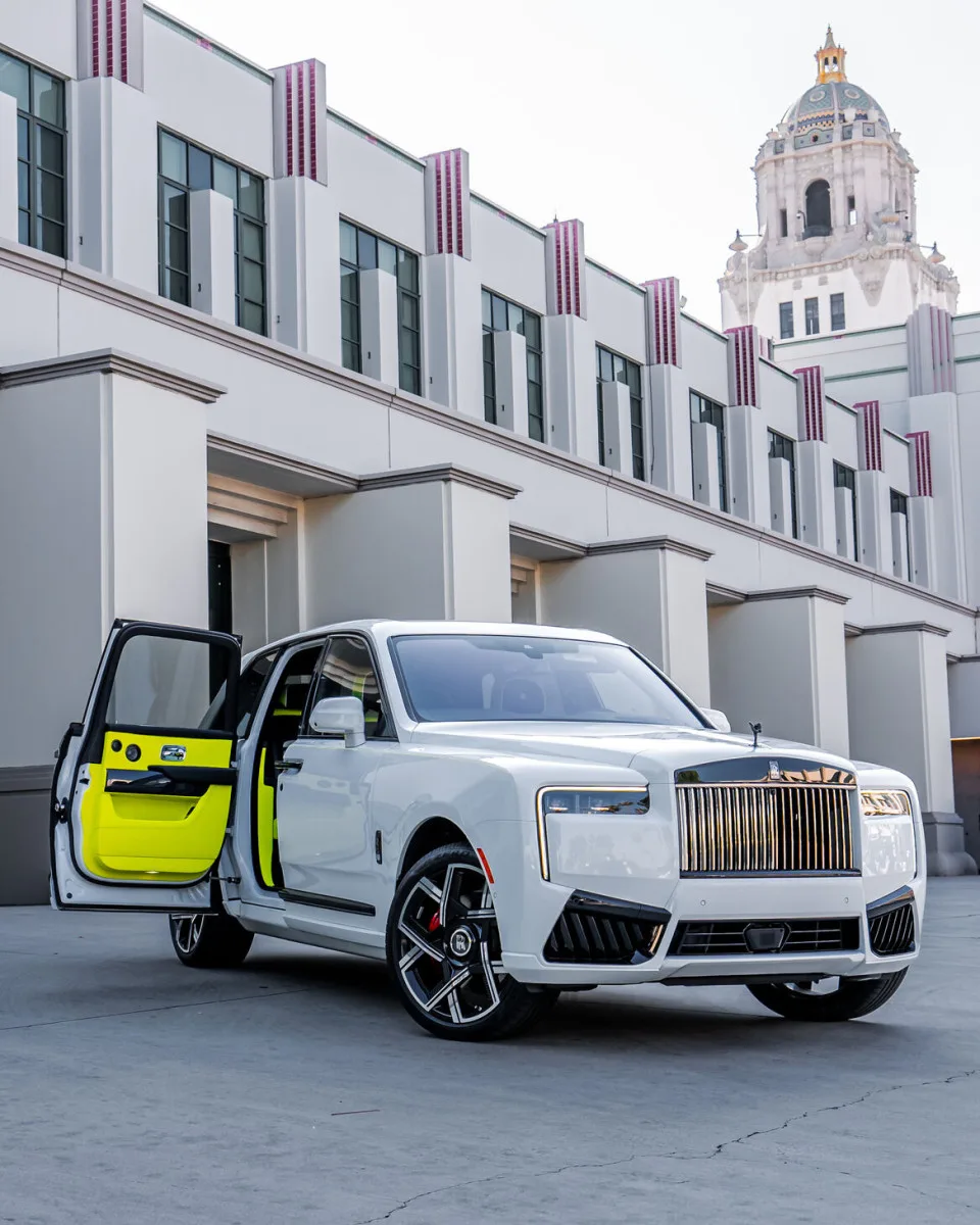 ROLLS-ROYCE Cullinan Black Badge 2026