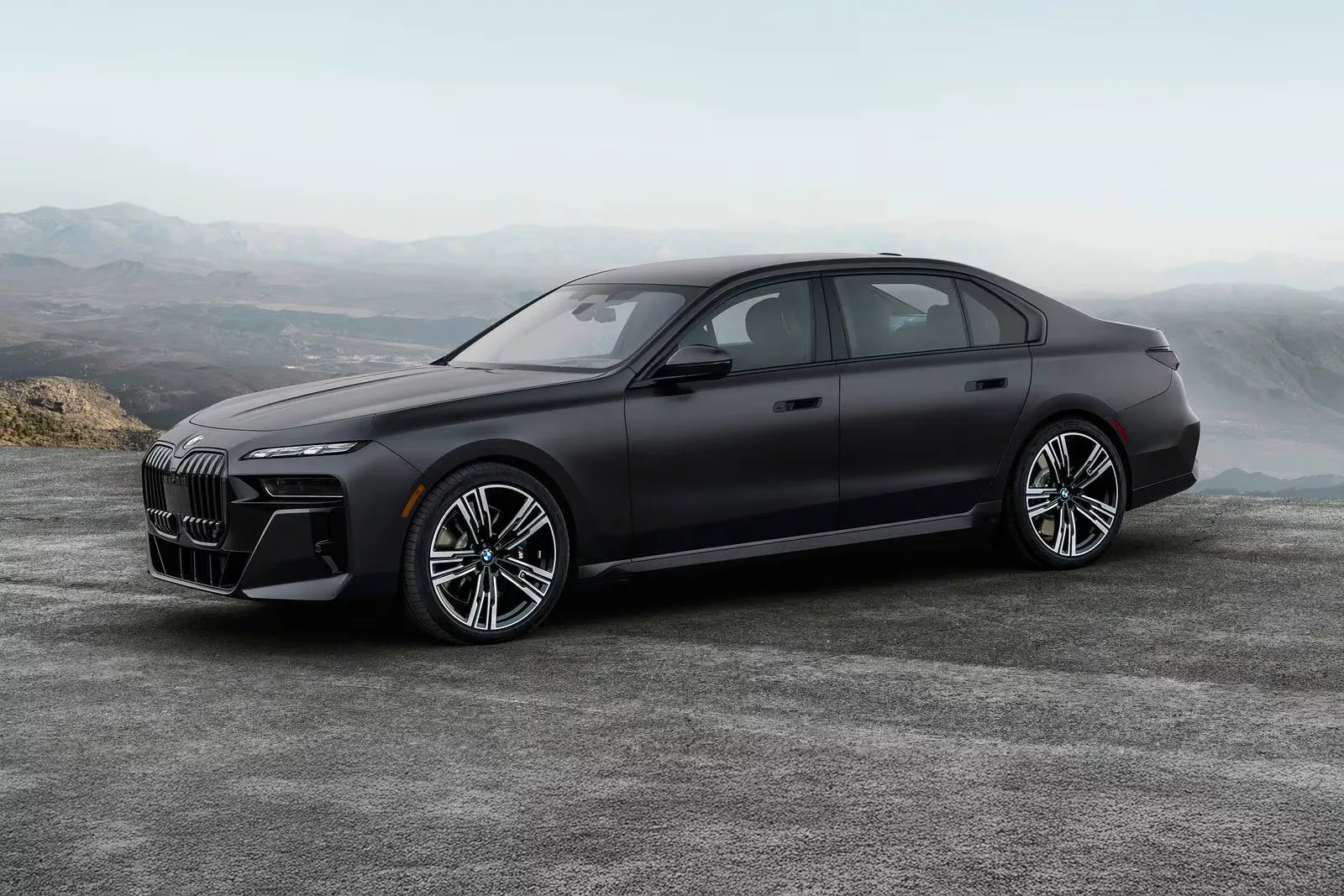 BMW 740i 2026